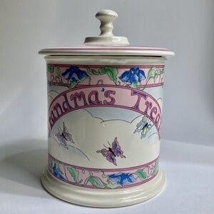 1986 Lillian Vernon "Grandma's Treats" Lidded Ceramic Jar